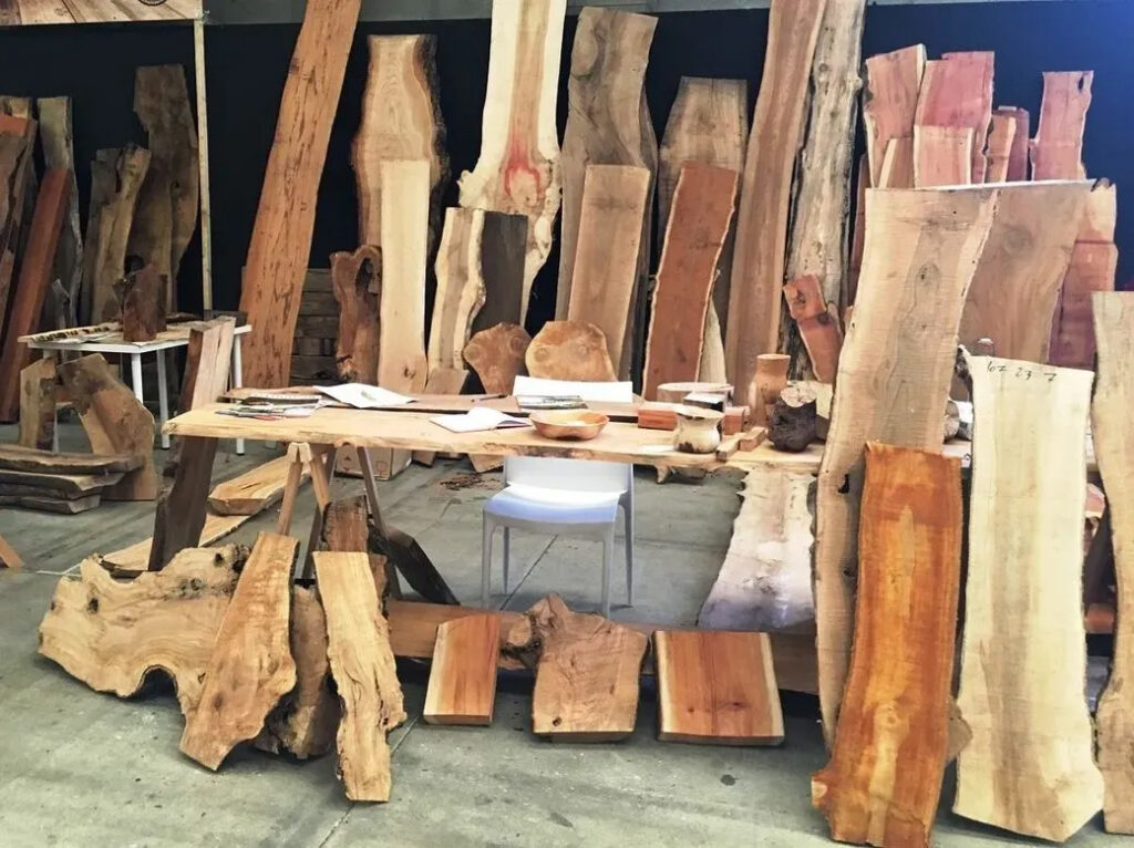Mercato del legno urbano con tavole e pezzi unici - Legno Urbano Expo